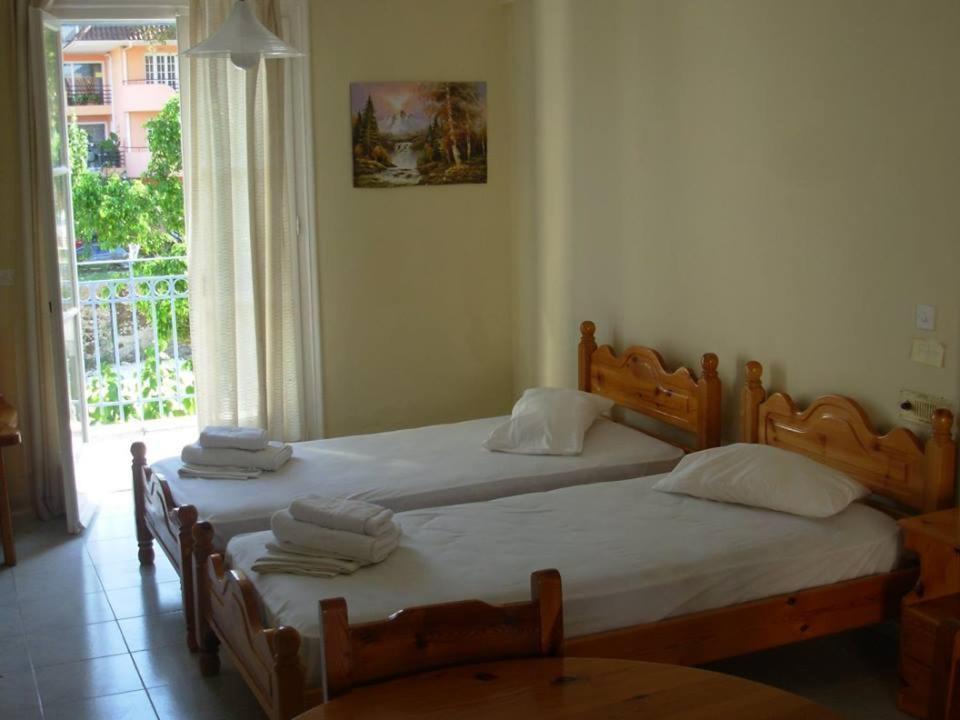Louisa Studios Poros  Exterior photo