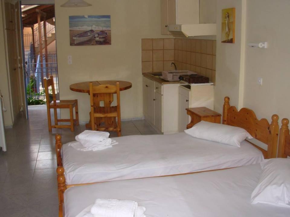 Louisa Studios Poros  Exterior photo