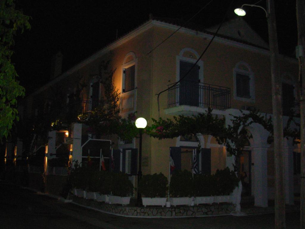 Louisa Studios Poros  Exterior photo